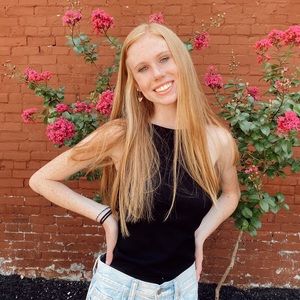 Meet your Posher, Kendra